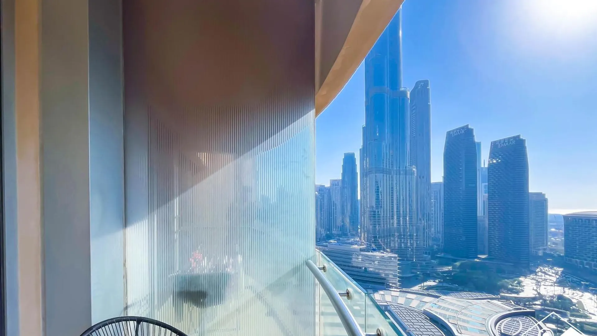 Burj Khalifa View Suite Steps From Dubai Mall Apartment