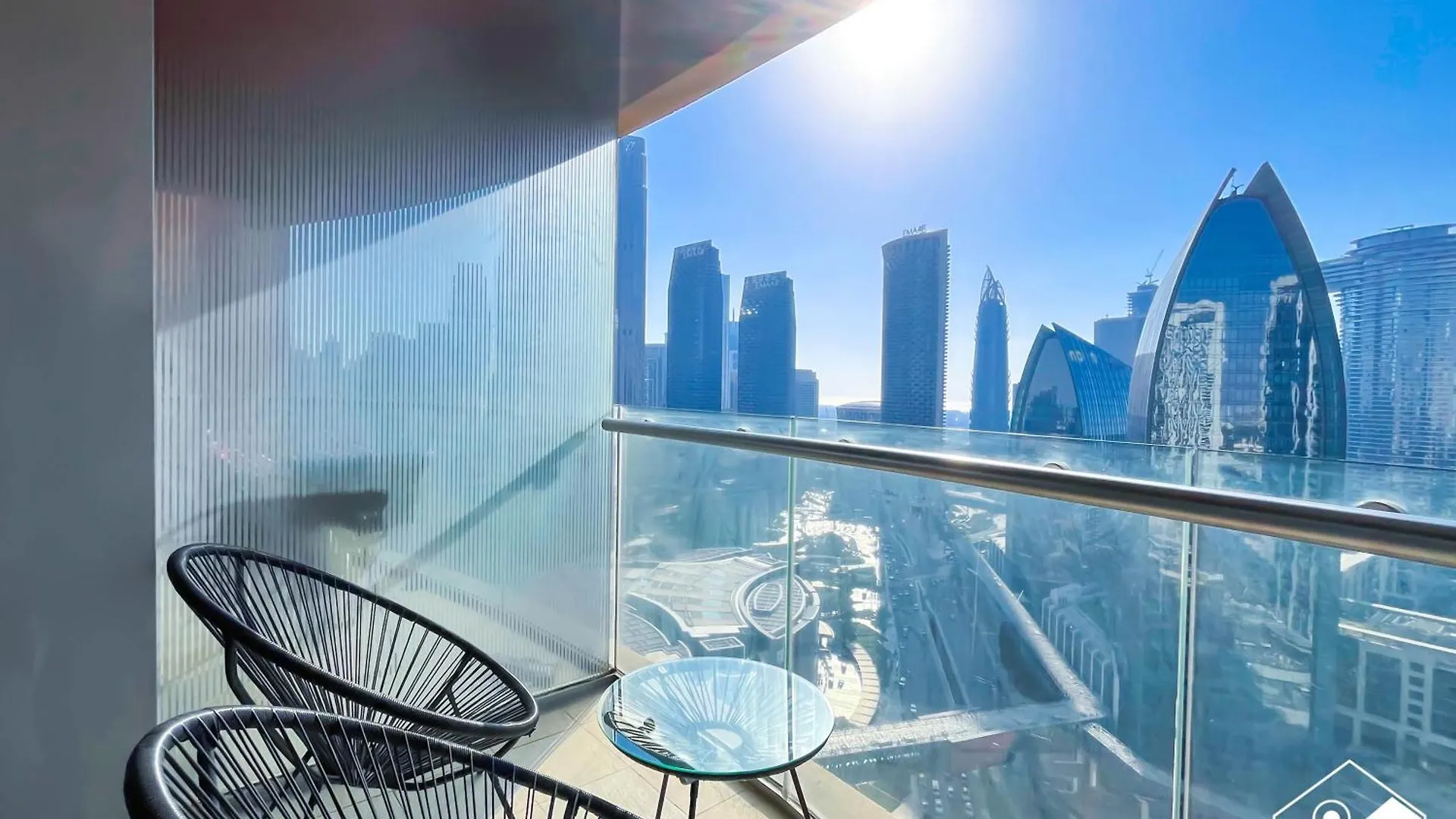Burj Khalifa View Suite Steps From Dubai Mall United Arab Emirates