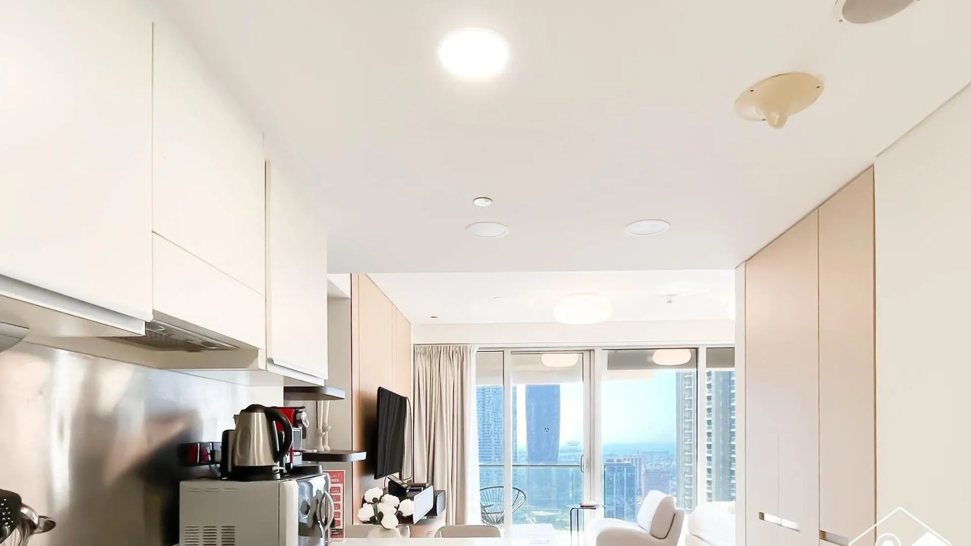 Burj Khalifa View Suite Steps From Dubai Mall