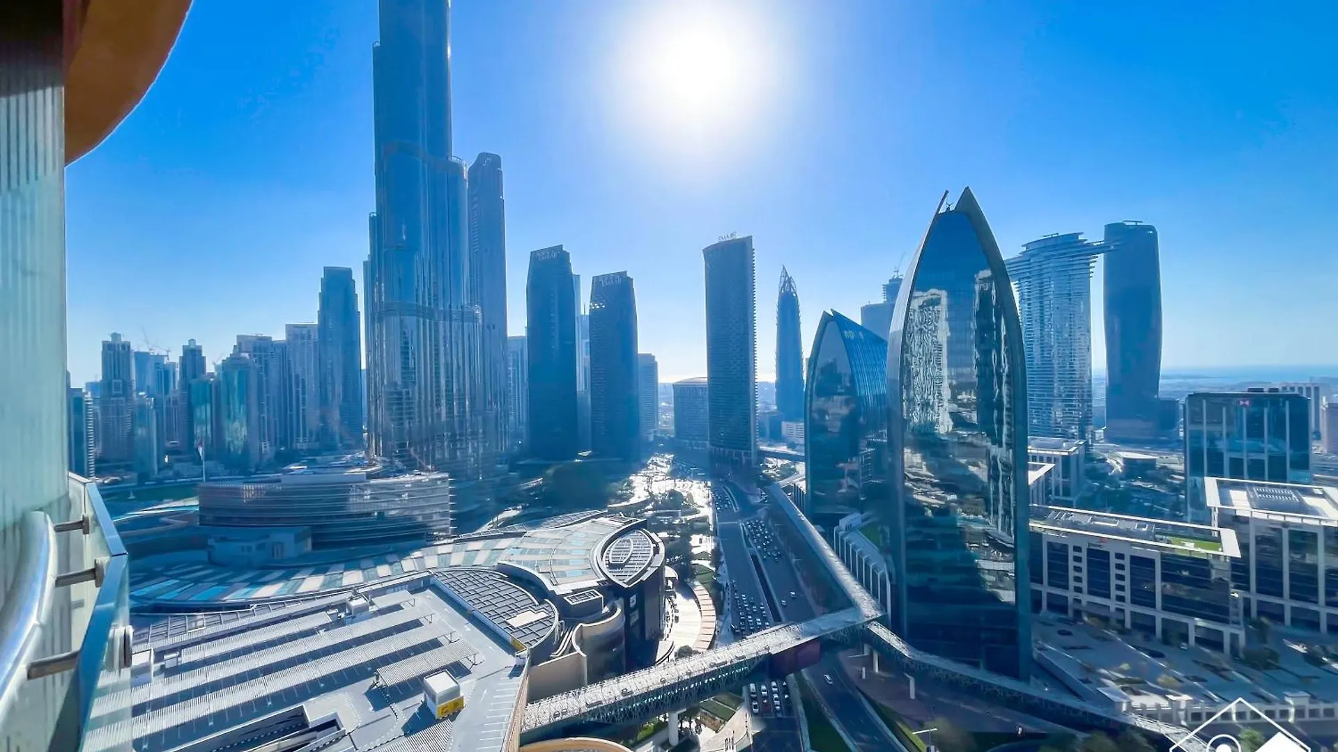 Burj Khalifa View Suite Steps From Dubai Mall